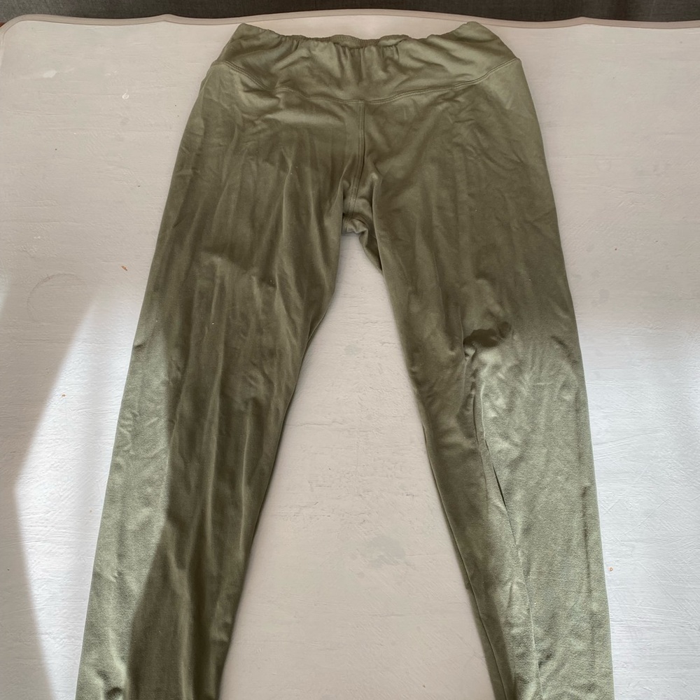 Green leggings